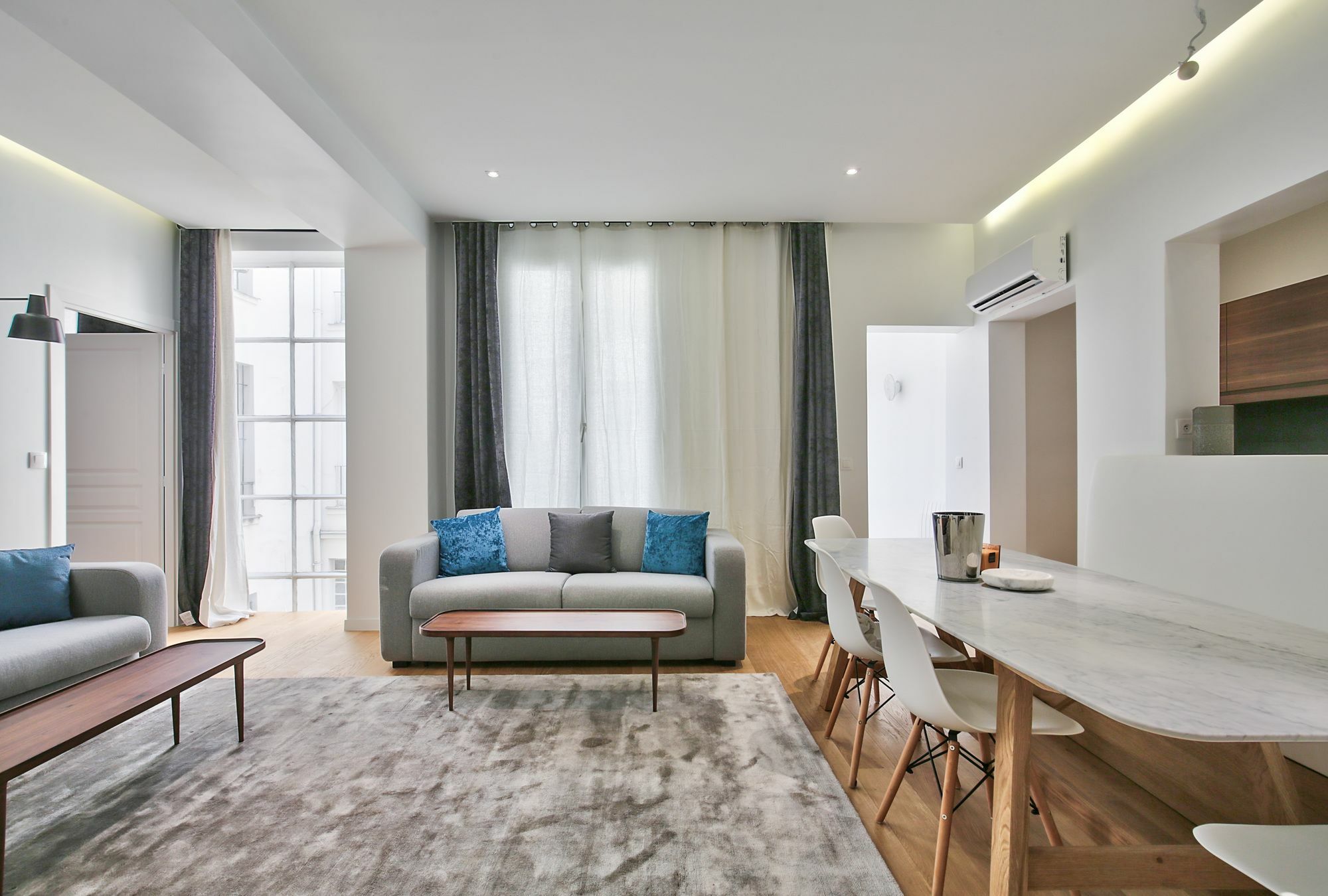 69 - Authentic Parisian Home Exterior photo