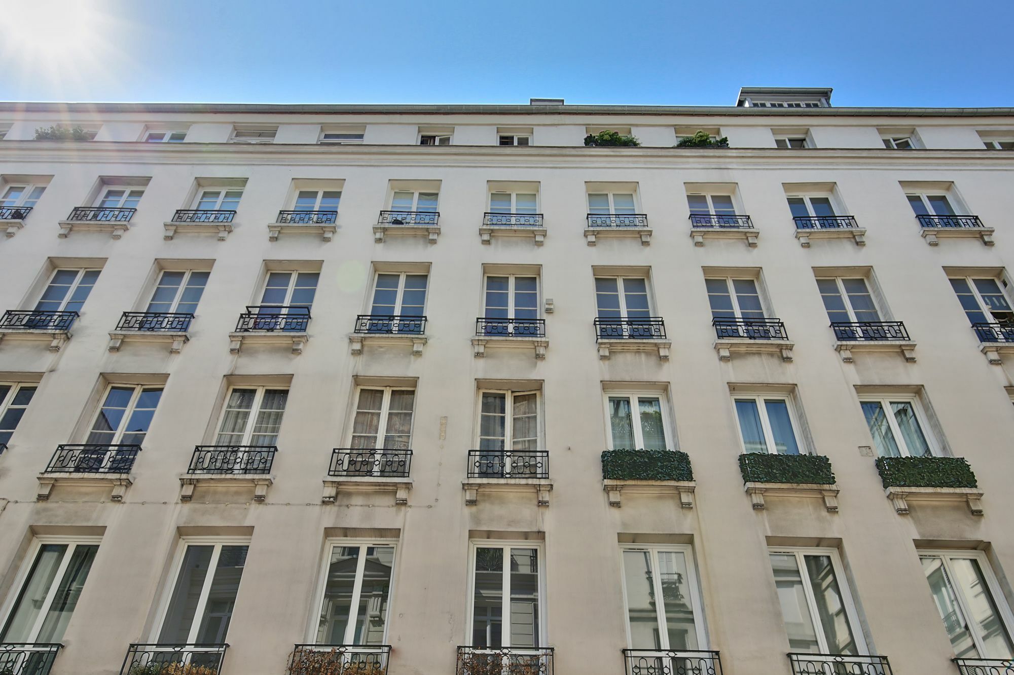 69 - Authentic Parisian Home Exterior photo